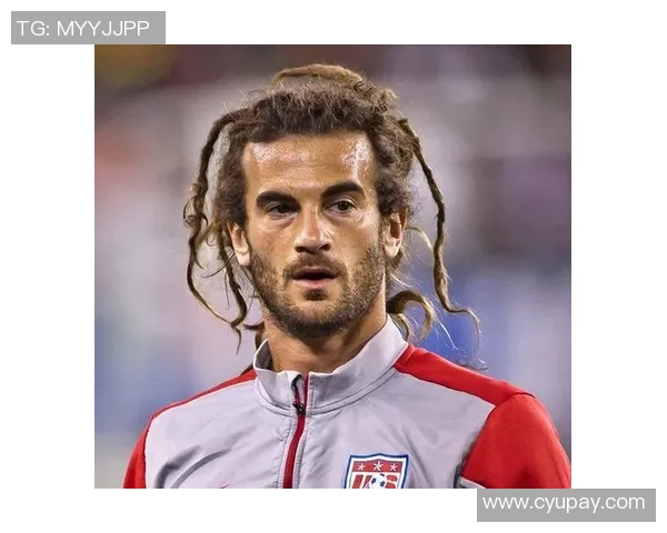 足球球星泡面头发型引领潮流展现独特个性风格魅力